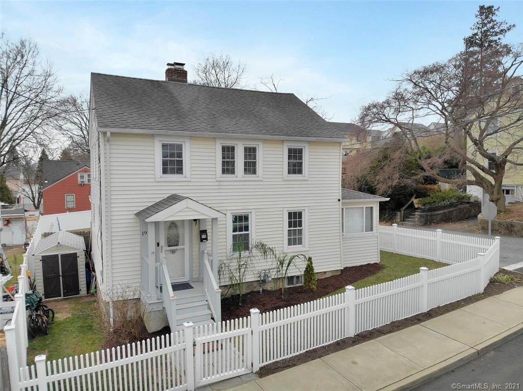 19 Webb Avenue - Photo 1