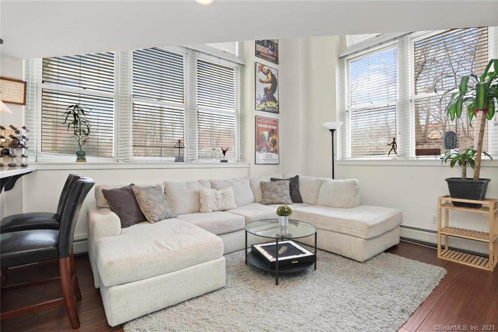 32 Pine Street - Photo 1