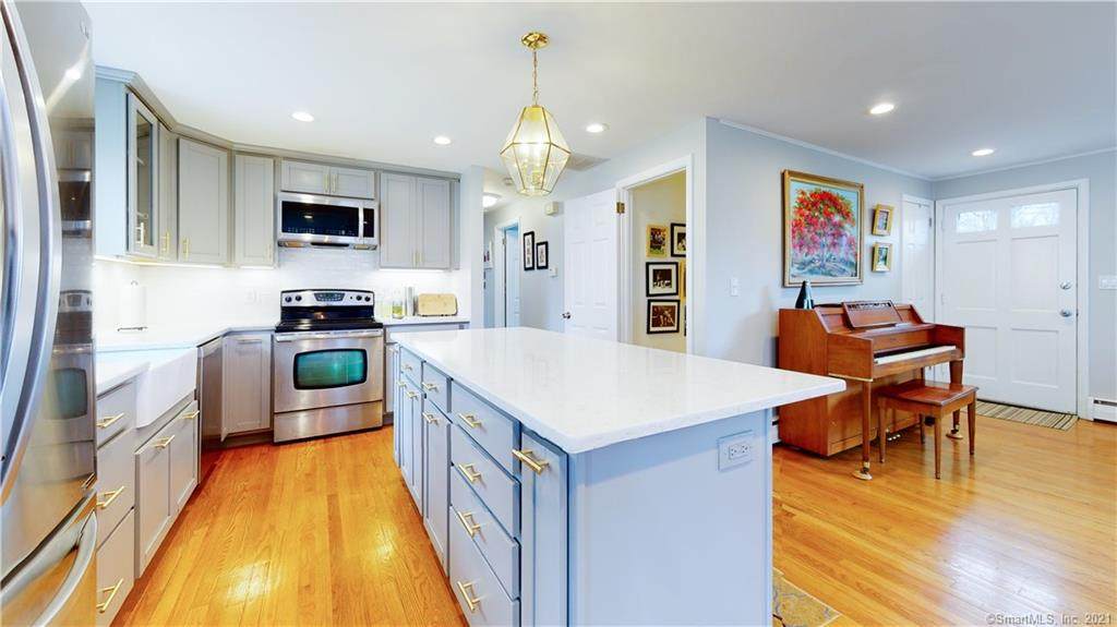 30 Eastfield Circle - Photo 1