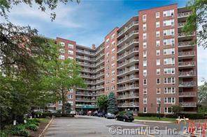 91 Strawberry Hill Avenue - Photo 1