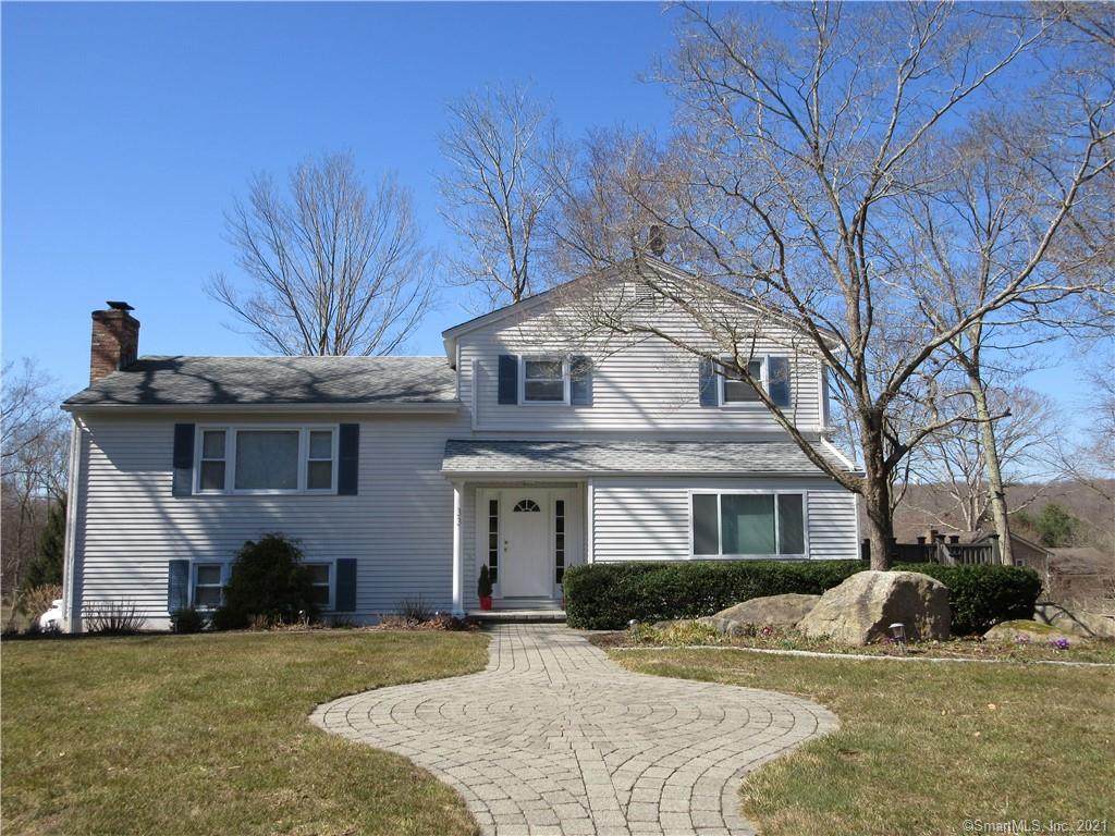 33 Wayne Drive - Photo 1