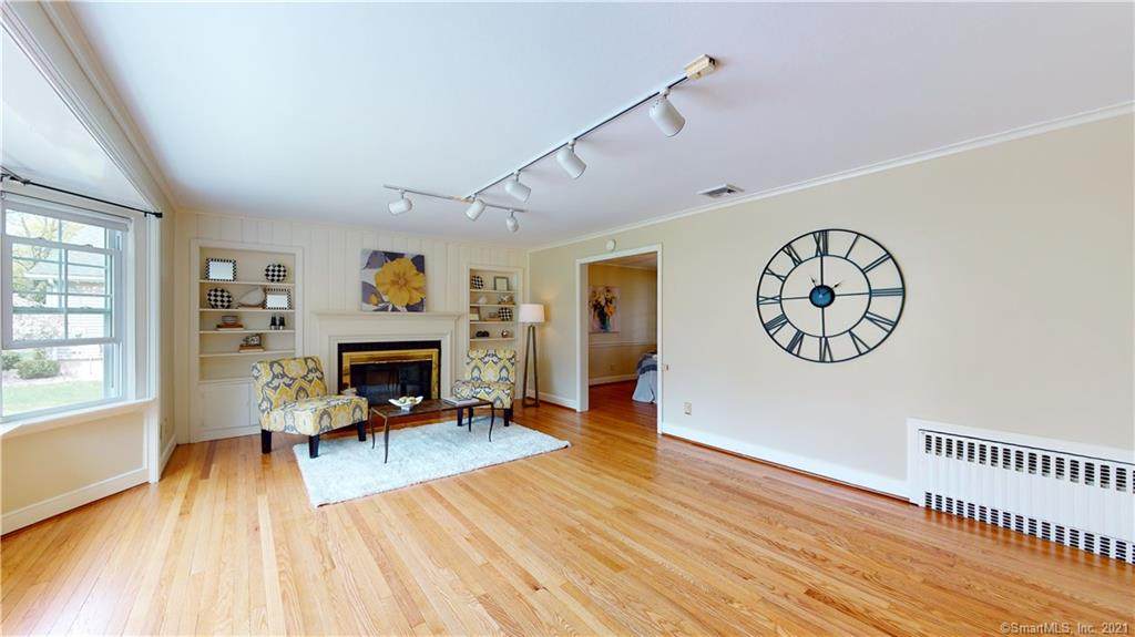 26 Longvue Drive - Photo 1