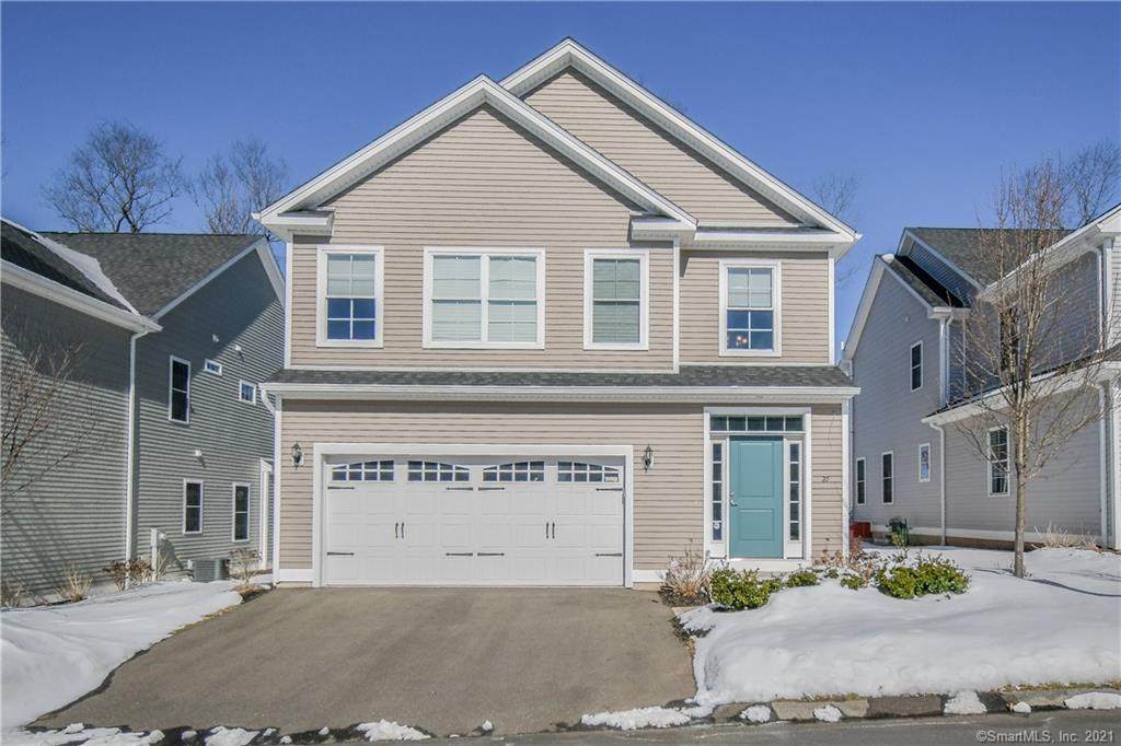 27 Lexington Gardens - Photo 1