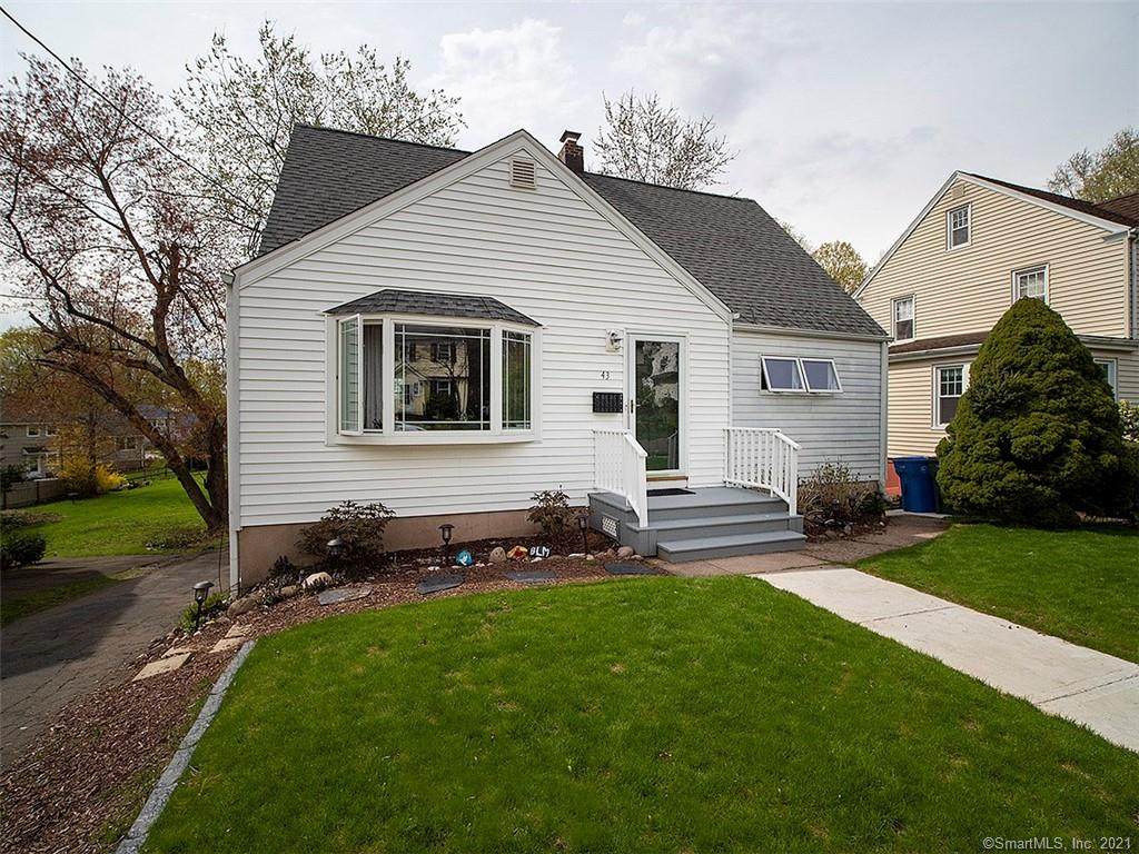 43 Lansdowne Avenue - Photo 1