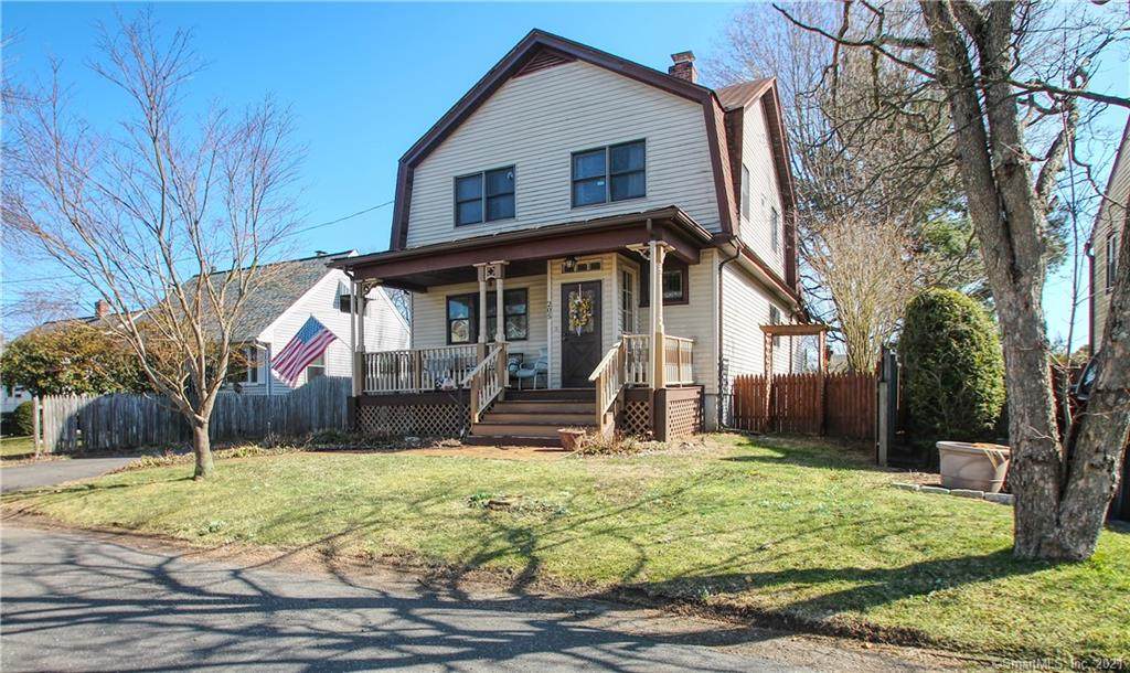 205 Rockland Avenue - Photo 1
