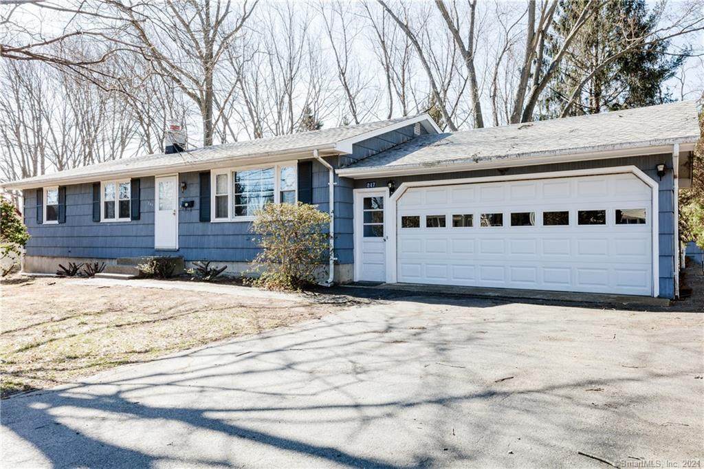 247 Pond Point Avenue - Photo 1