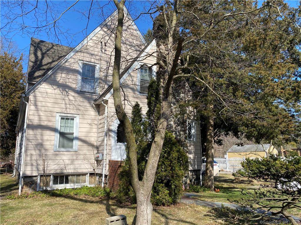 105L Oaklawn Avenue - Photo 1