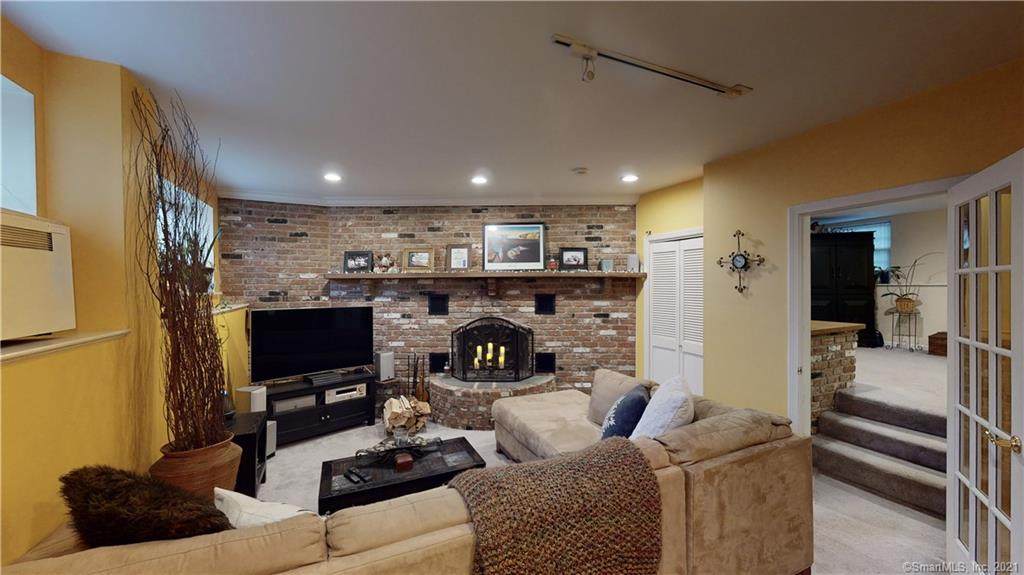 833 Summer Street - Photo 1