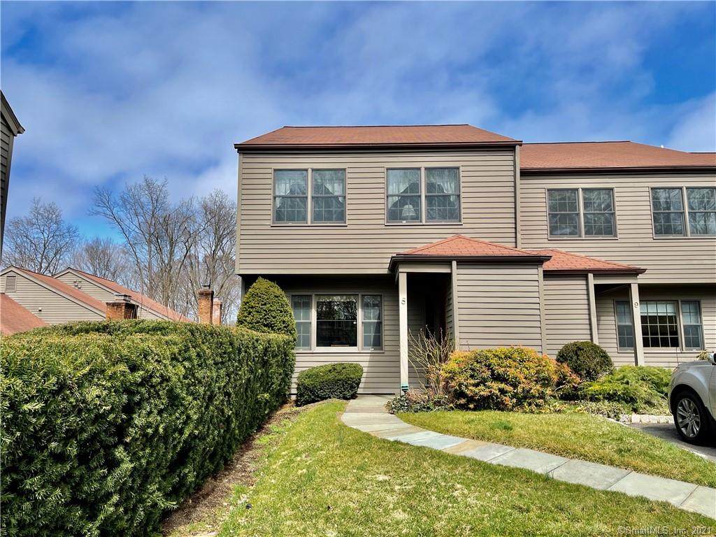 8 Lambert Common - Photo 1