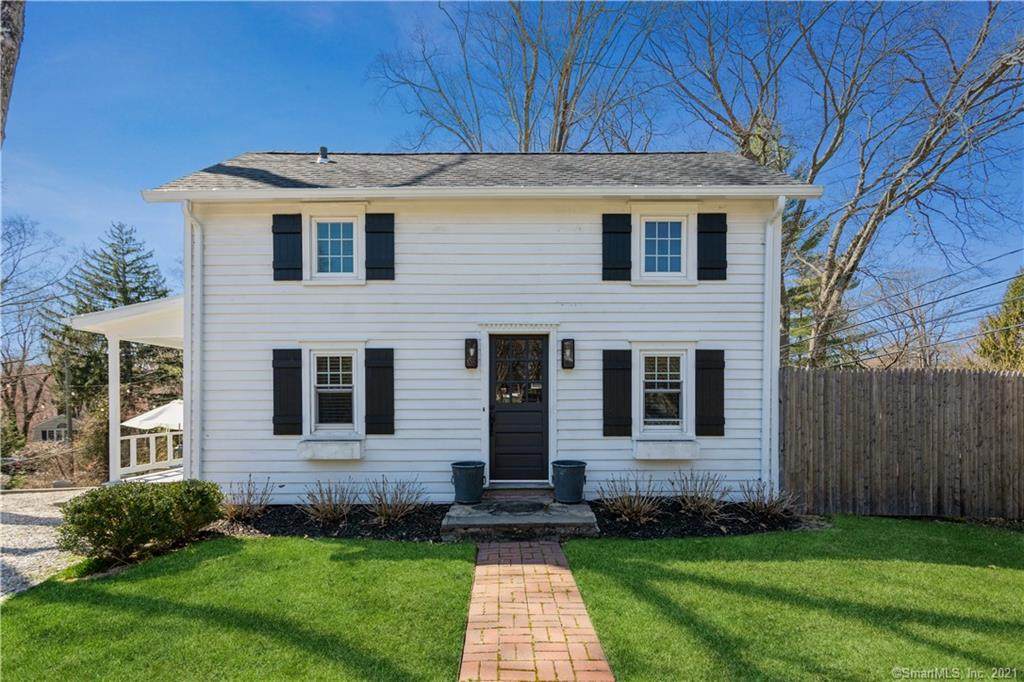 19 Grumman Avenue - Photo 1