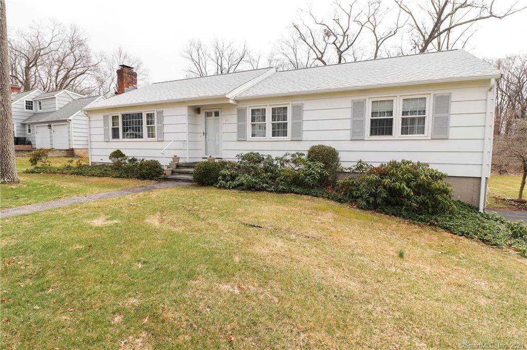 477 Sharon Drive - Photo 1