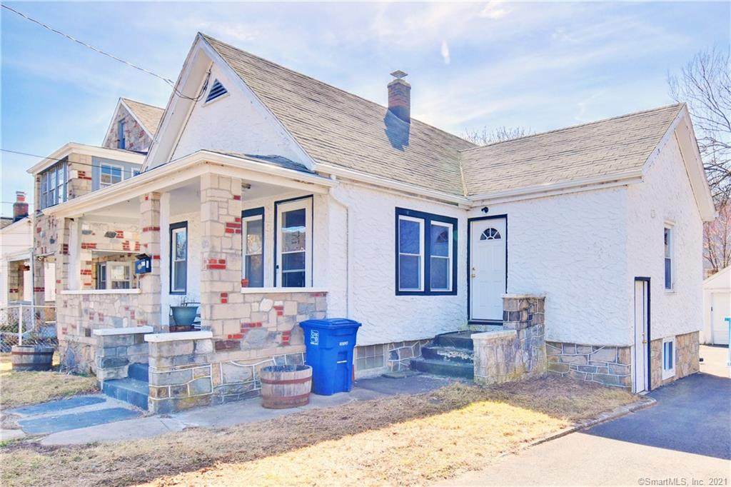 355 Chamberlain Avenue - Photo 1