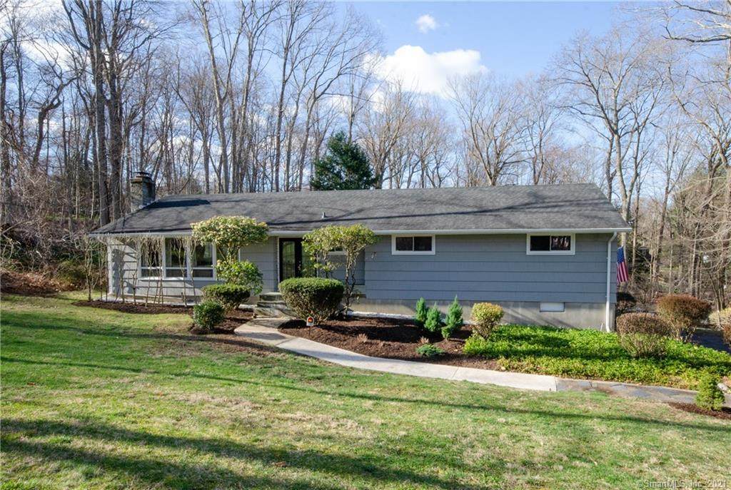 374 Wildwood Drive - Photo 1
