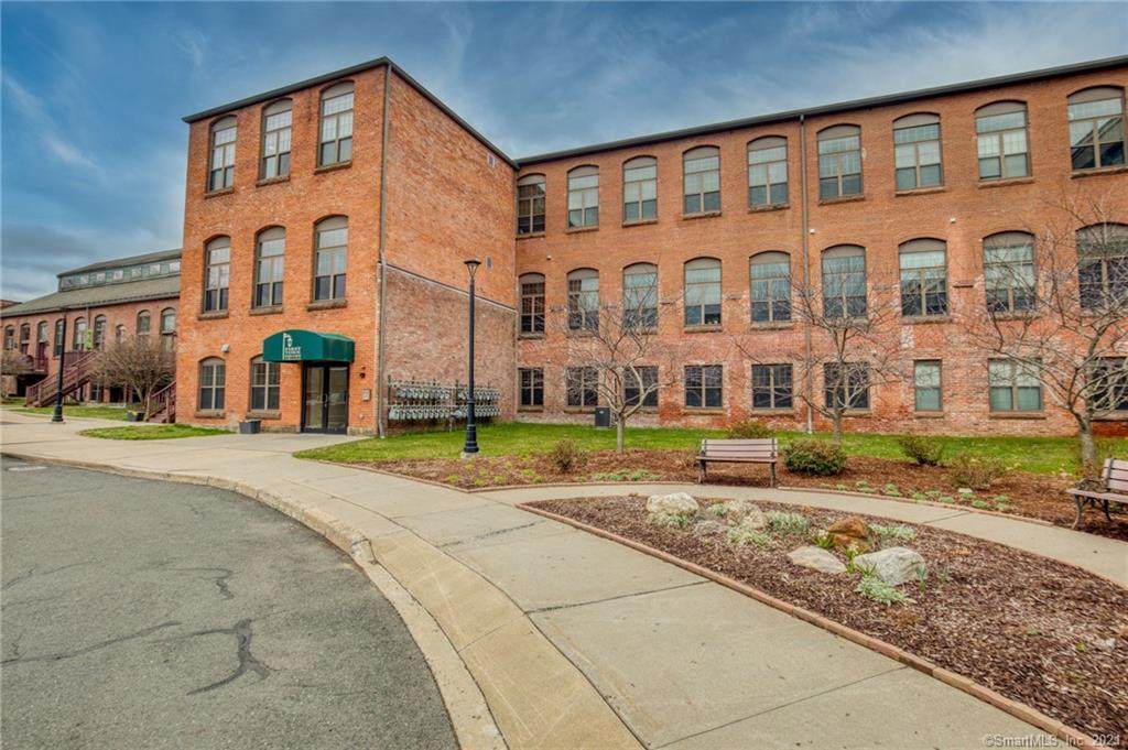 33 Mechanic Street - Photo 1