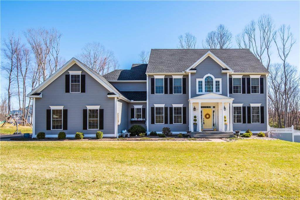 18 Stratford Crossing - Photo 1