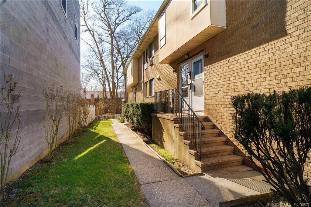 26 Highview Avenue - Photo 1