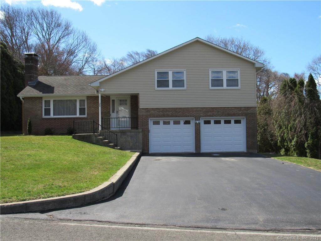 28 Colonial Drive - Photo 1
