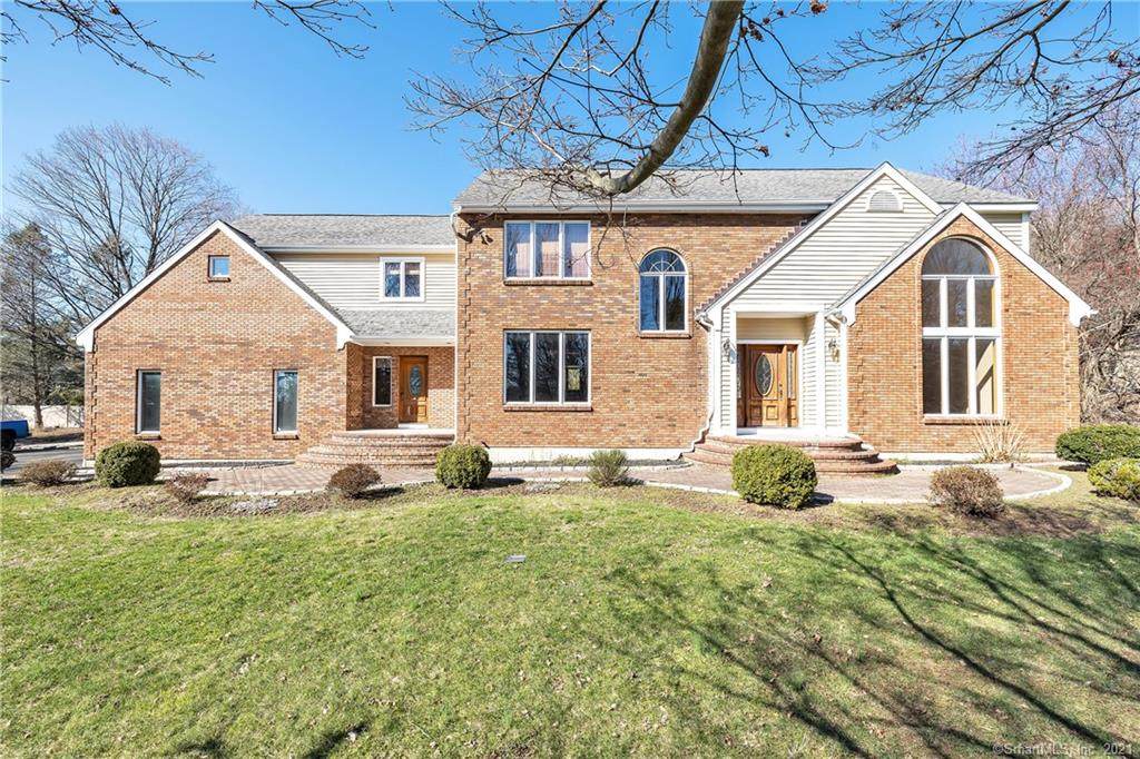 65 Mohegan Road - Photo 1