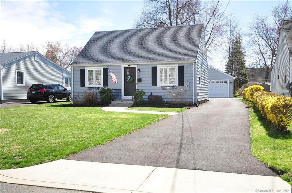 151 Hampton Avenue - Photo 1