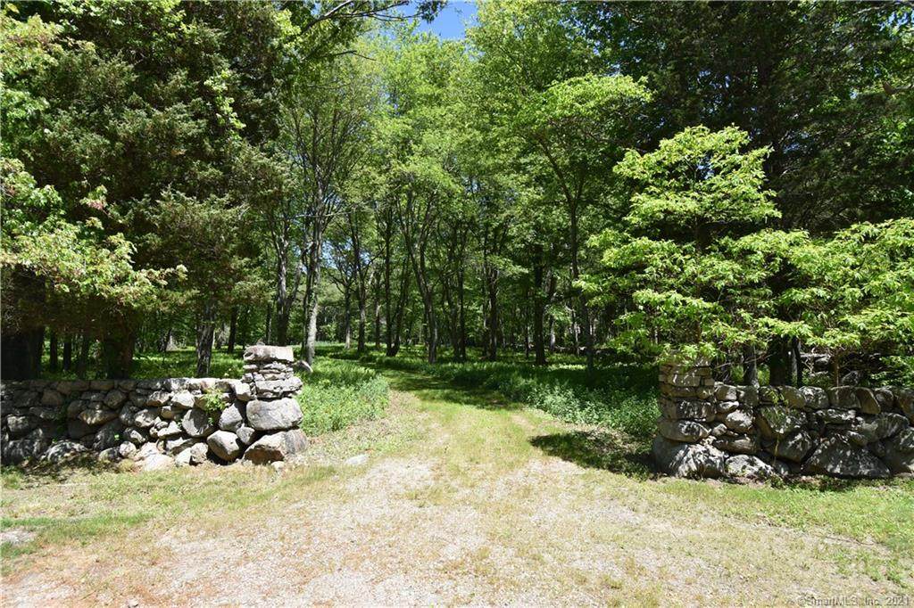 174 Montauk Avenue - Photo 1