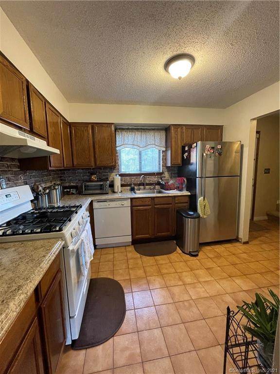 62 Sutton Place - Photo 1