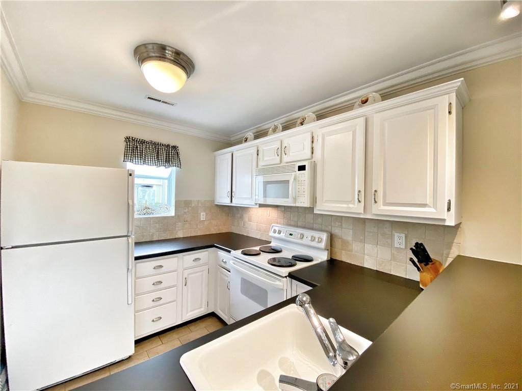 71 Strathmore Lane - Photo 1