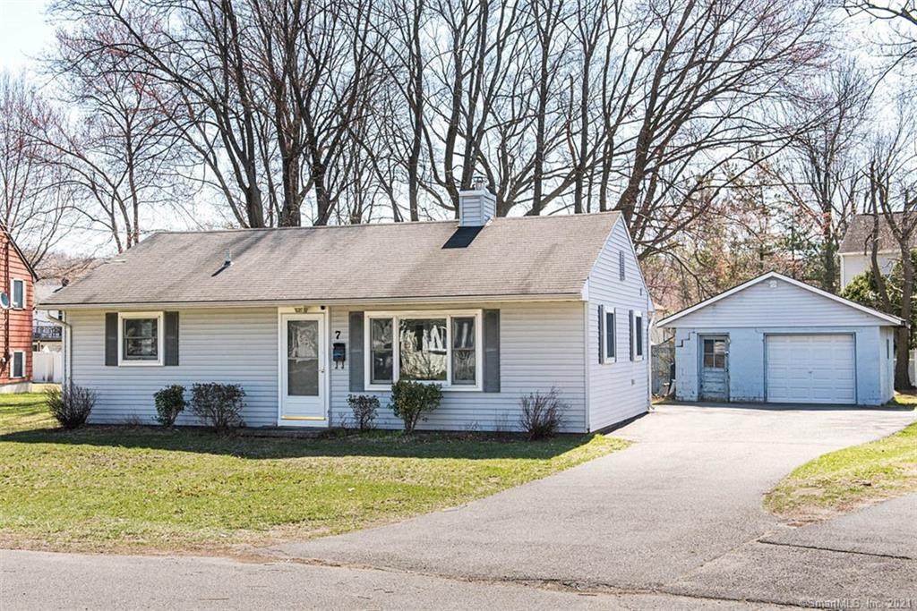 7 Pinecrest Drive - Photo 1