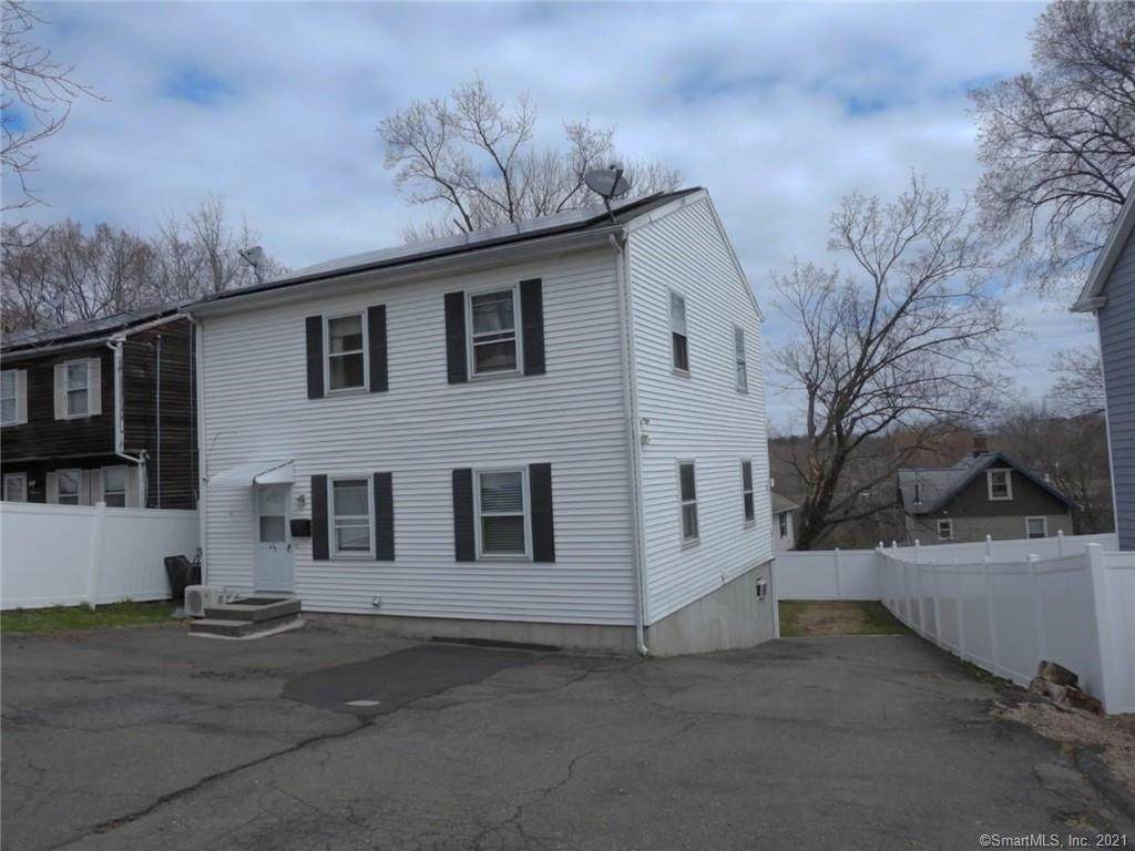 9 1/2 Spring Hill Avenue - Photo 1