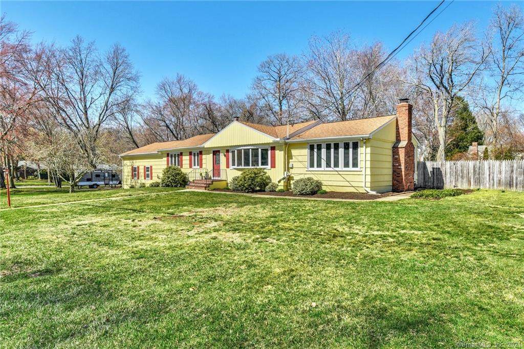 40 Lillian Drive - Photo 1