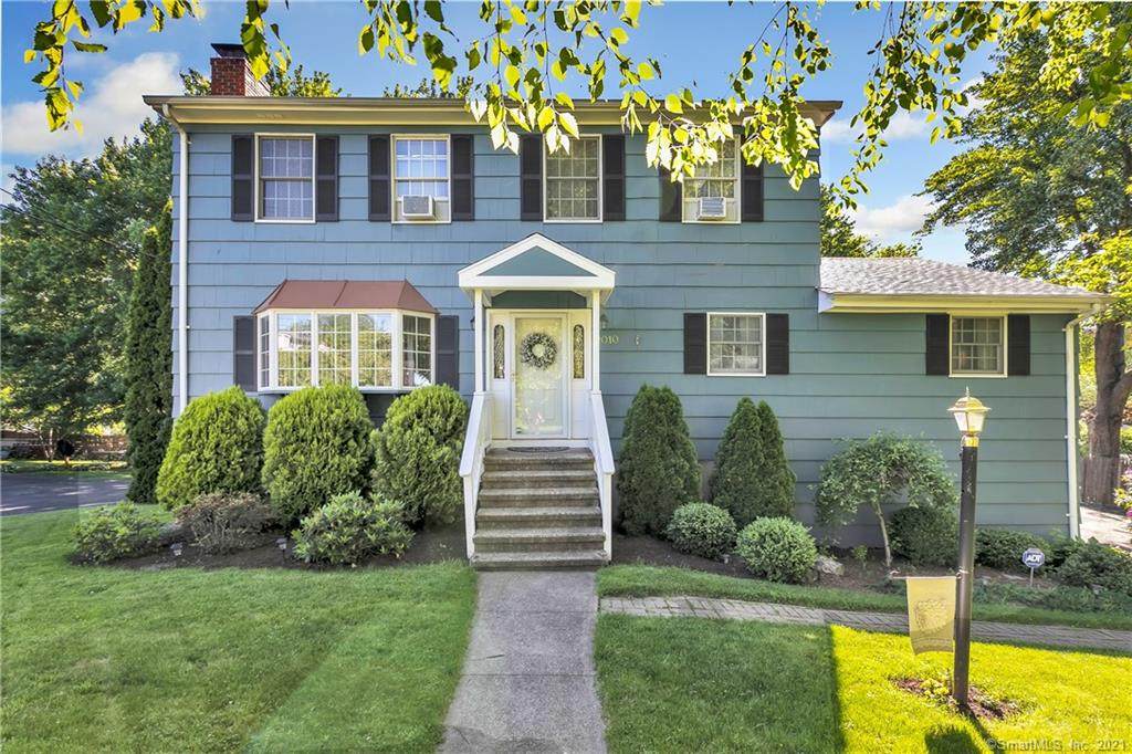 2010 Nichols Avenue - Photo 1