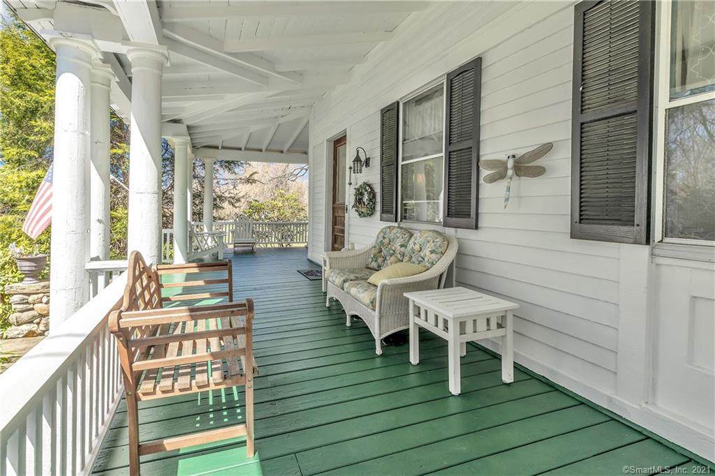 425 Derby Avenue - Photo 1