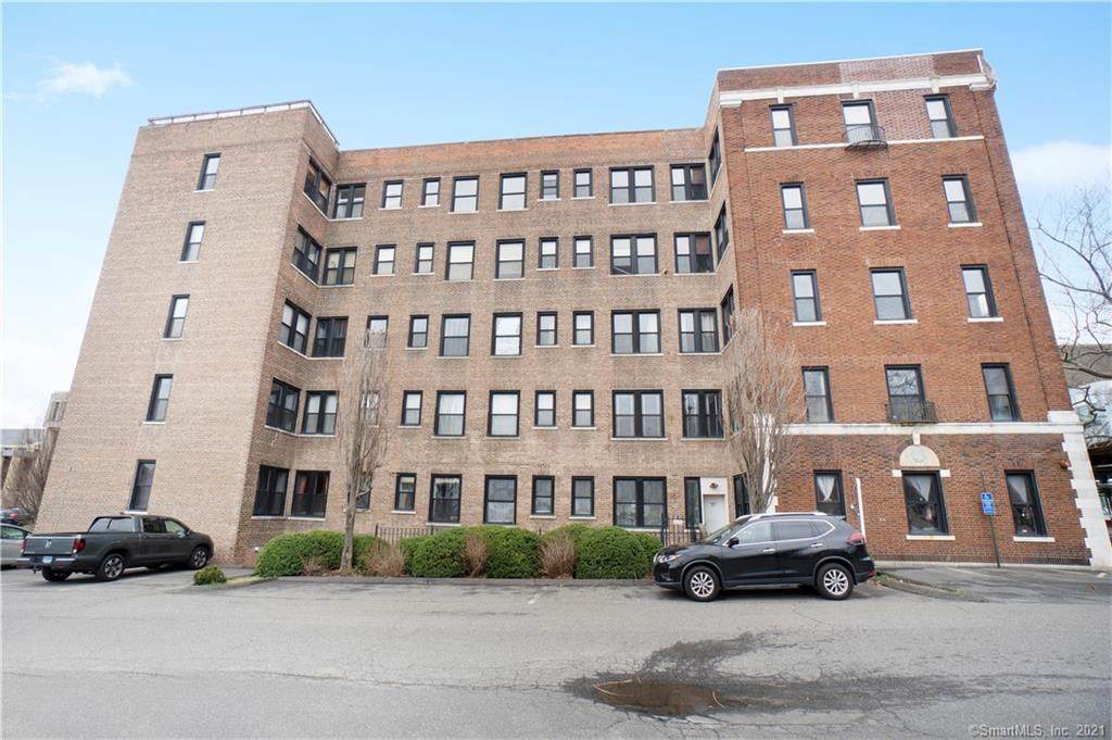 881 Lafayette Boulevard - Photo 1