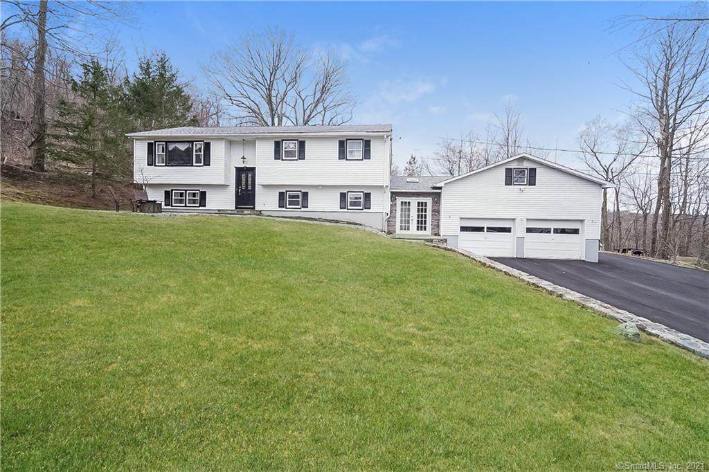 2 Harvard Lane - Photo 1