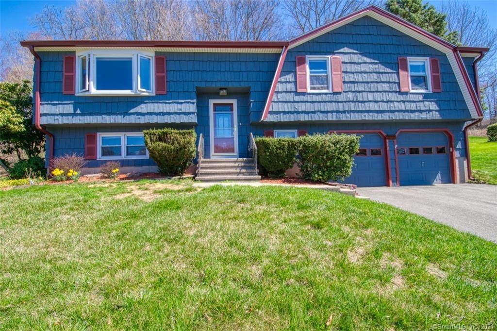 272 Woodfield Crossing - Photo 1