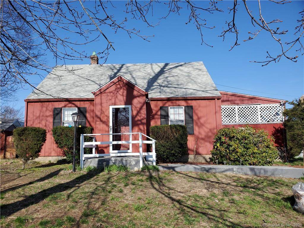 568 Queen Street - Photo 1