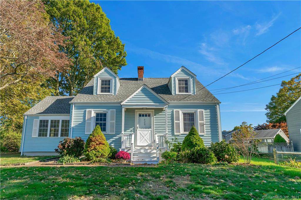 920 Center Street - Photo 1