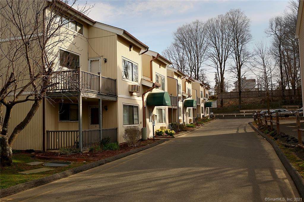 31 Town Hill Avenue - Photo 1