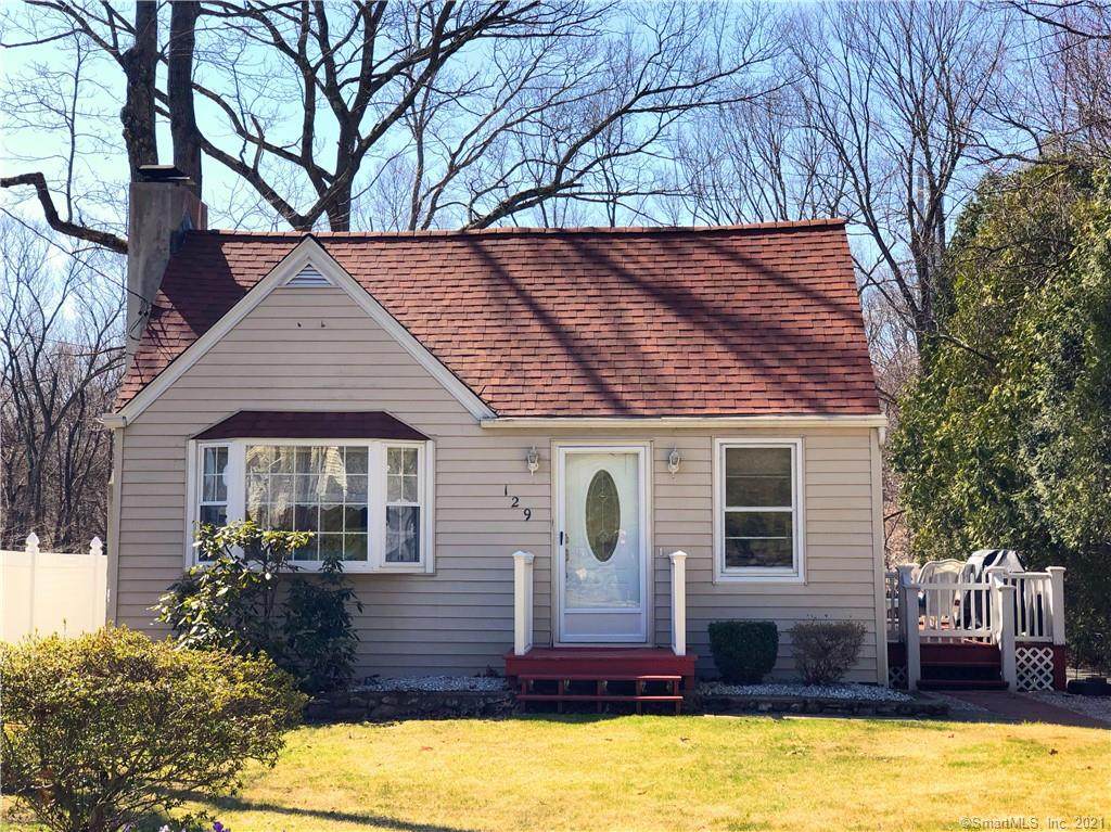 129 Lakeside Boulevard - Photo 1
