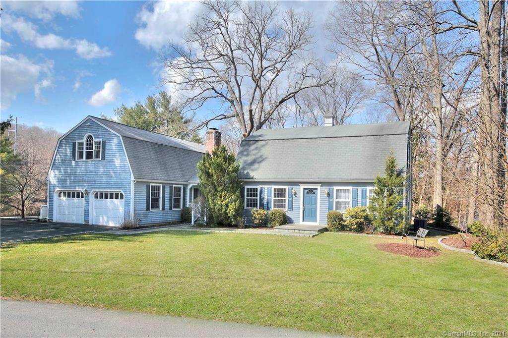 16 Arrowhead Road - Photo 1