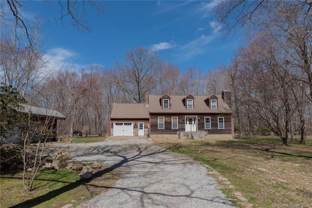 32 Round Hill Road - Photo 1