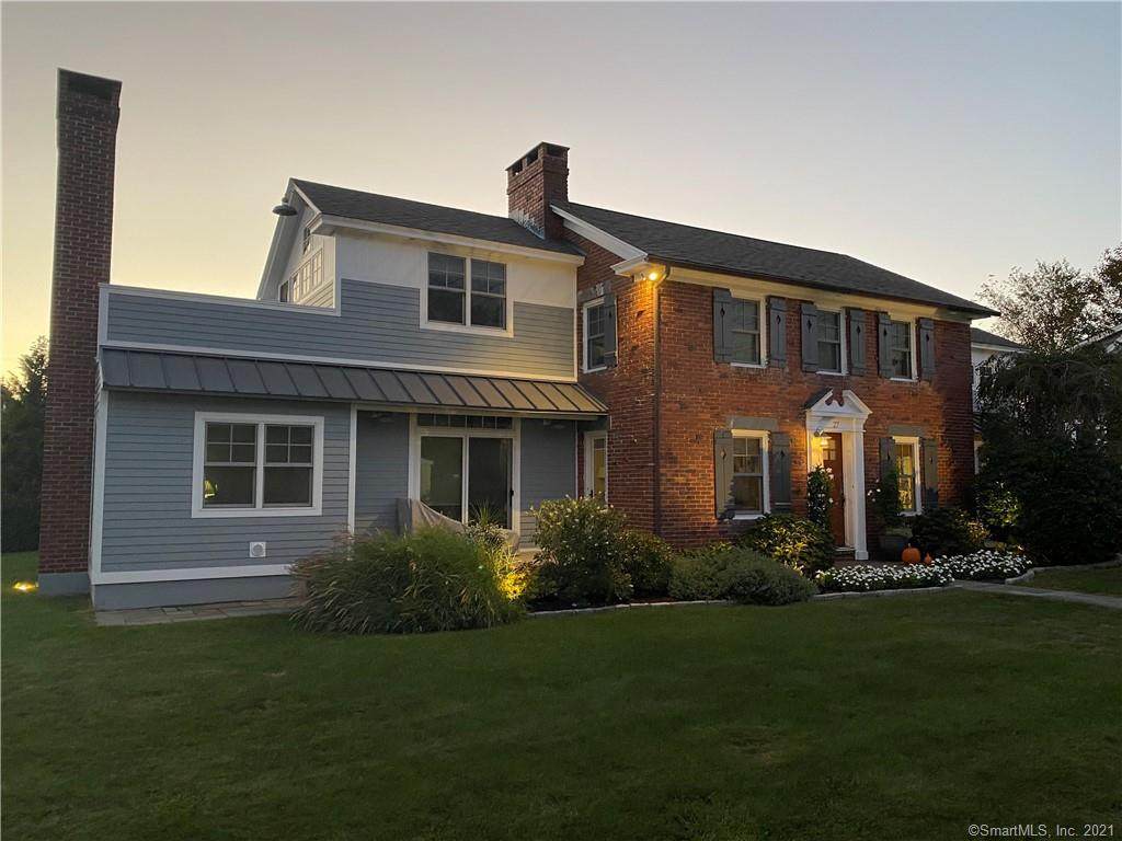 27 Brightwater Road - Photo 1