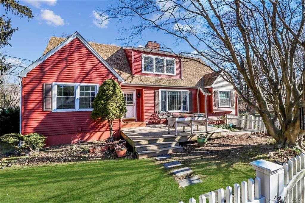 10 Laurel Crest Road - Photo 1