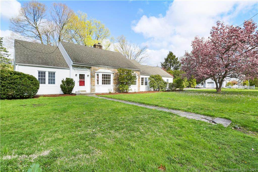 201 Newtown Avenue - Photo 1