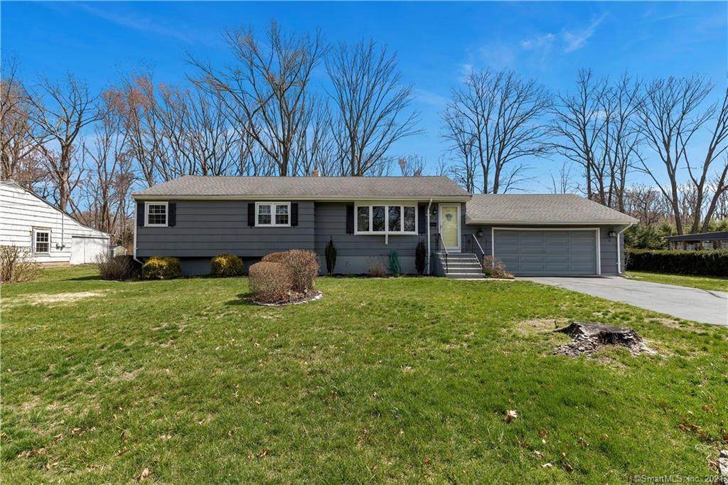 10 Algonquin Drive - Photo 1