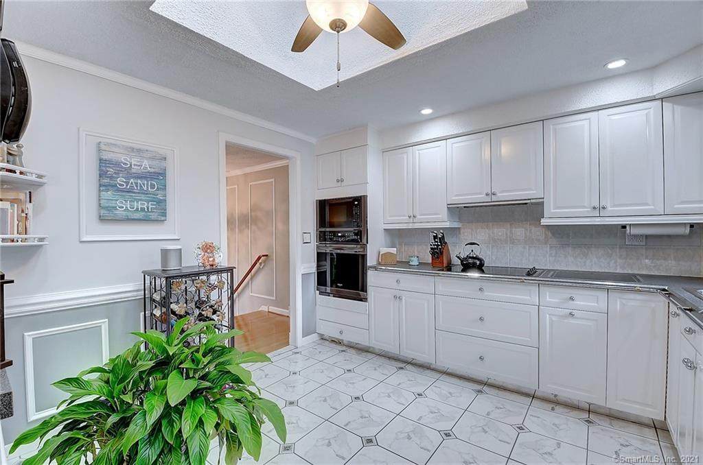43 Southwood Drive - Photo 1