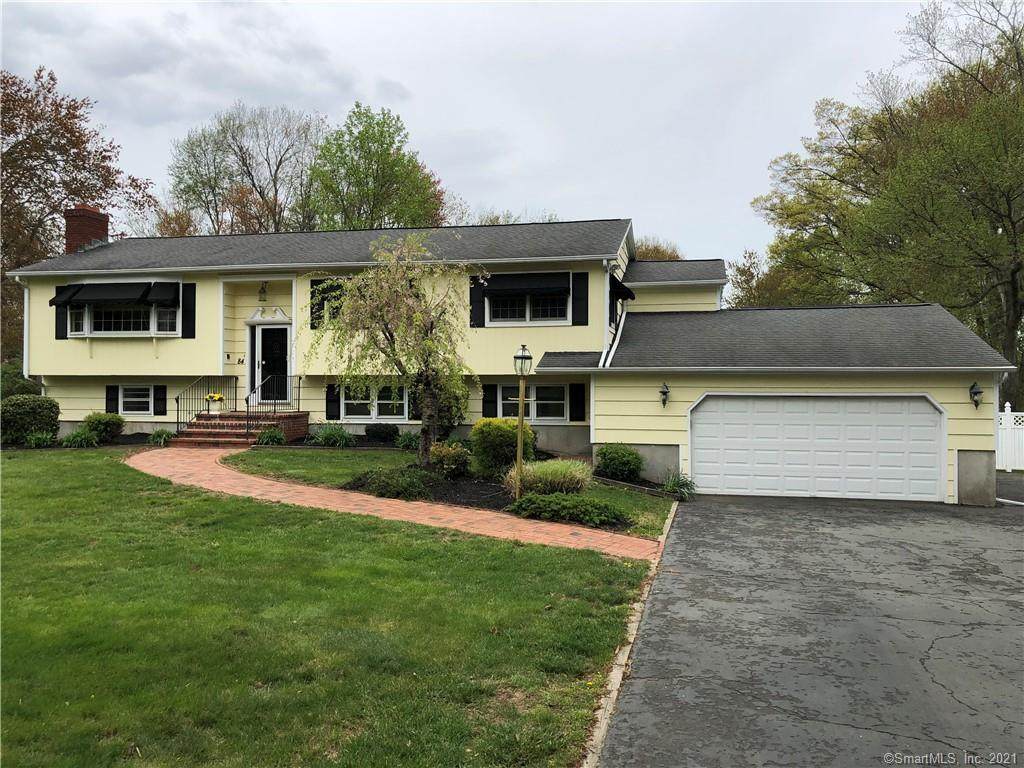 84 Deerfield Drive - Photo 1