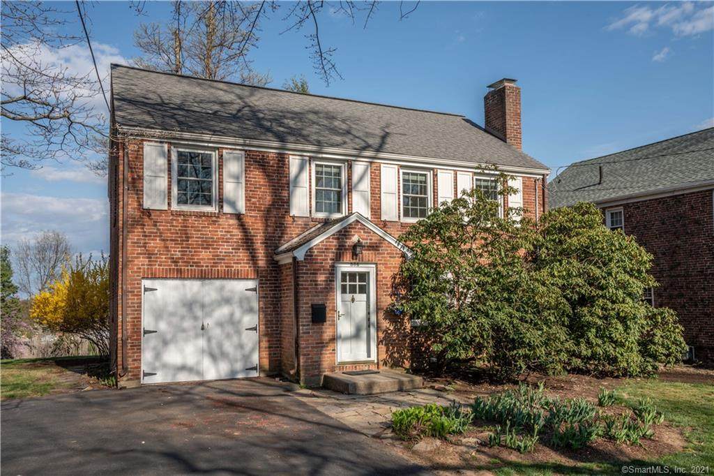 336 Ridgewood Road - Photo 1