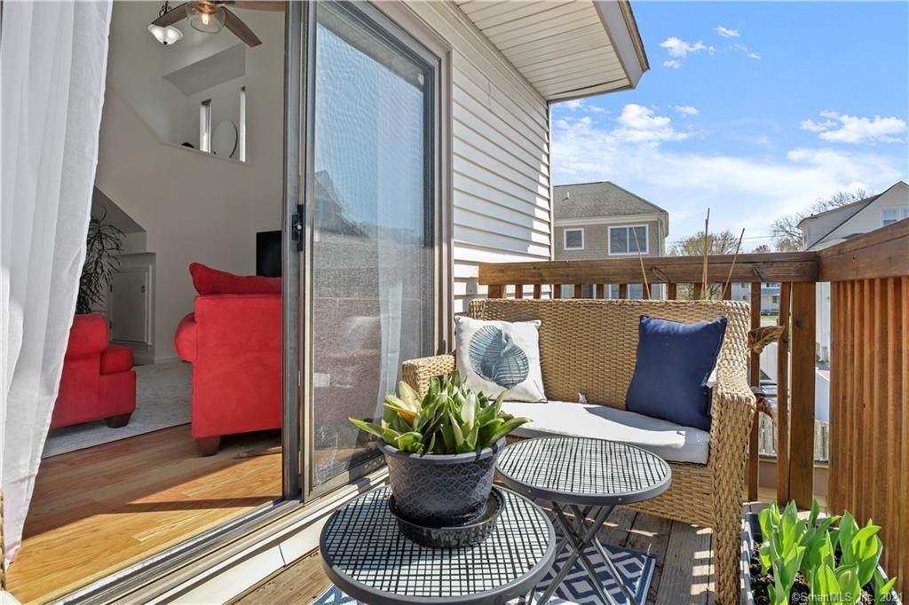 27 Lindstrom Road - Photo 1