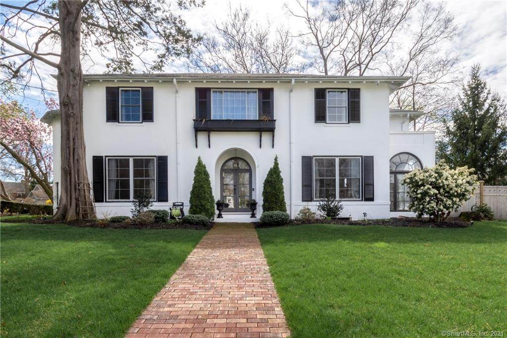 245 Brooklawn Avenue - Photo 1