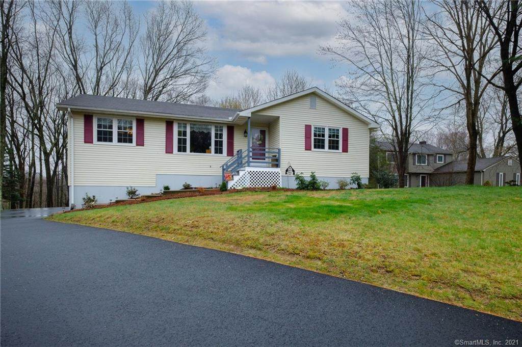131 Oak Drive - Photo 1